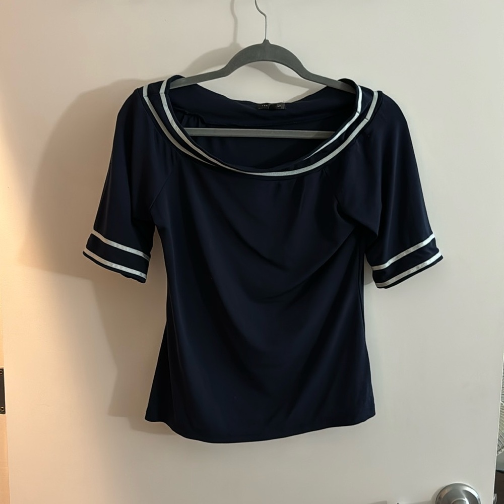 The Limited Quarter Sleeve Navy Too with White Lining - Size M